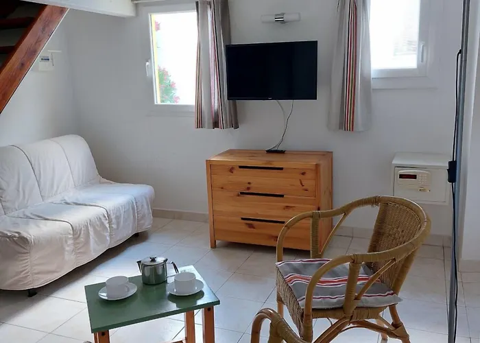 Fkk-feriendorf Village Naturiste Club Corsicana Station touristique